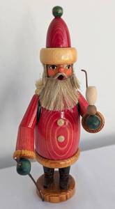 lot 577 image: Vintage Erzgebirge Santa Smoker