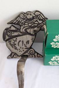 lot 580 image: Assorted Christmas Decor