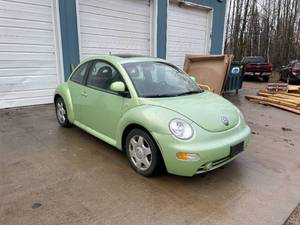 lot 7 image: 2000 Volkswagen Beetle GLX 1.8T with 106,000 miles- No Reserve Price