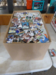 lot 19 image: 16,000 Count Lot of Baseball Cards