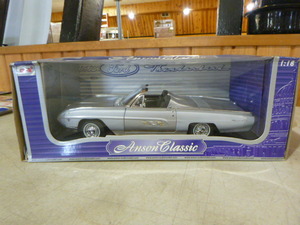 lot 29 image: Anson Classic Ford Thunderbird