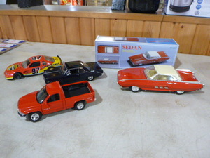 lot 56 image: Die Cast Metal Cars and Truck
