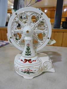 lot 69 image: Musical Christmas Ferris Wheel