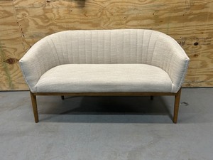 lot 51 image: Love Seat