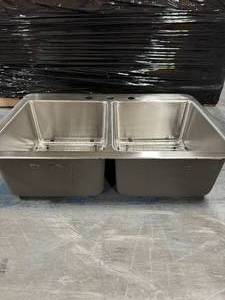 lot 27 image: ELKAY Drop-In 33in x 22in Satin Stainless Steel 4 Hole Kitchen Sink