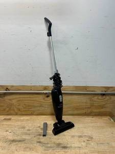 lot 110 image: BISSELL Featherweight Vacuum