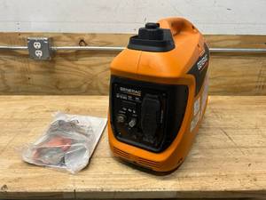 lot 4 image: GENERAC 1200 W Pull Cord Start Inverter Generator