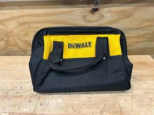 lot 93 image: DEWALT Tool Bag