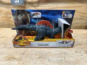 lot 106 image: Mattel Jurassic World Toys Dominion Massive Action Siamosaurus Dinosaur Action Figure,Toy with Attack Motion
