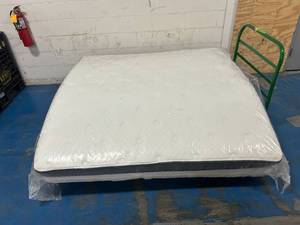 lot 119 image: CORSICANA 14 Plush Hybrid Mattress- King