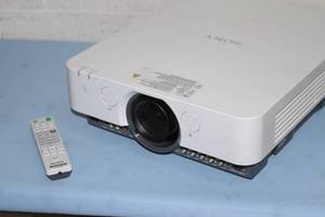lot 19 image: Sony VPL-FHZ55 WXGA Widescreen Laser Light Source 4000-Lumen Home Theater Conference HD Video Projector
