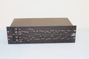lot 92 image: dbx Model 2231 Professional Audio Graphic Equalizer EQ  Limiter with Type III Noise Reduction
