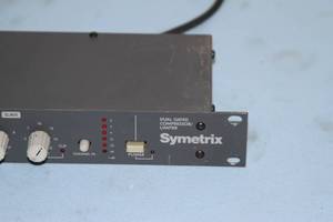 lot 121 image: Symetrix 525 Gated Pro Audio Compressor  Limiter