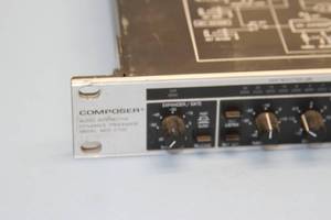 lot 80 image: Behringer MDX-2100 Dual-Channel Compressor  Limiter  Expander  Gate Pro Audio Processor