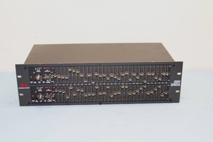 lot 93 image: dbx Model 2231 Professional Audio Graphic Equalizer EQ  Limiter with Type III Noise Reduction