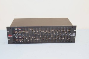 lot 94 image: dbx Model 2231 Professional Audio Graphic Equalizer EQ  Limiter with Type III Noise Reduction