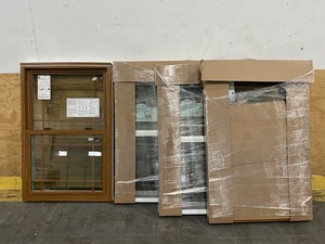 lot 2 image: SIMONTON Lot of 4- 6500 Series Double Hung Windows