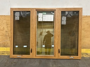 lot 8 image: SIMONTON 6500 Series Picture Casement Window