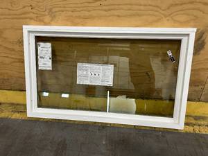 lot 21 image: SIMONTON 6500 Series Picture Window