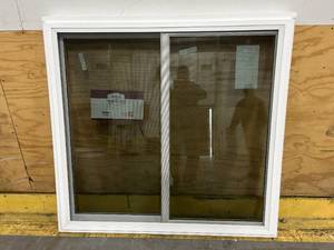lot 23 image: SIMONTON 6500 Series Slider Window