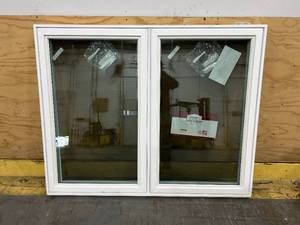 lot 28 image: SIMONTON 6500 Series T-Mullion Window