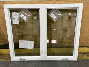 lot 39 image: SIMONTON 6500 Series Casement Window