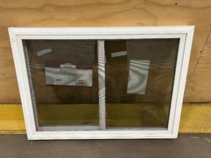 lot 49 image: SIMONTON 6100 Series Slider Window
