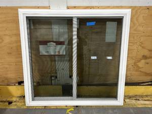 lot 54 image: SIMONTON 6500 Series Slider Window