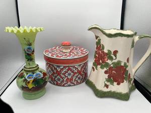 lot 9 image: Vintage and Contemporary Home Decor Lot of 3