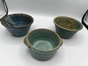 lot 11 image: Three pieces of Studio Art Pottery, Albert Lea MN artist Steve Tubbs