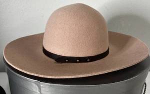 lot 23 image: Womens Wool Hats, Big Brim, Floppy Nordstroms Hat Box