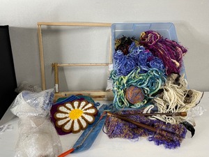 lot 79 image: Winding Yarn Gadget, Wood Stitchery Frames Lot