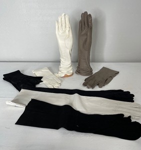 lot 68 image: Ladies Vintage Leather Glove Lot of 5 pairs