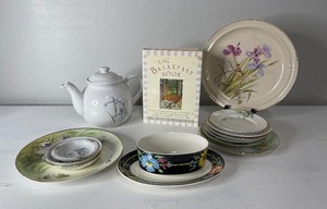 lot 76 image: Teapot and China Lot