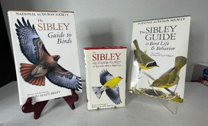 lot 91 image: The Sibley Guide to Birds Lot of 3 books National Audubon Society