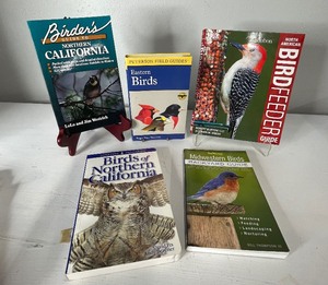 lot 92 image: Bird Watching Books Lot of 5 Softcover