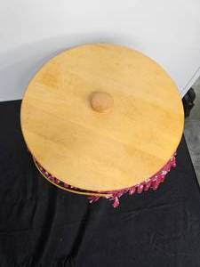 lot 92 image: Longaberger 1997 Corn Bushel Heritage Basket