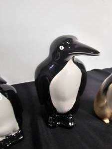 lot 212 image: ELPA Alcobaca Portugal Hand Painted Ceramic Penguin Figurines, Vintage Lomonosov Porcelain Penguin Figurine USSR