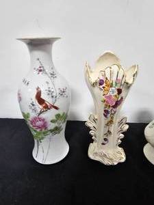 lot 266 image: Asian Flower Vase  Coventry Porcelain Floral Vase  Belleek Tara Collection Vase with Shamrock Design