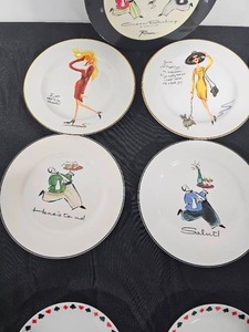 lot 145 image: 1 Set of 8 Salut Plates and 1 Set of 4 Cards Plates