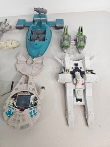 lot 238 image: Toy Star Wars Ships Lot