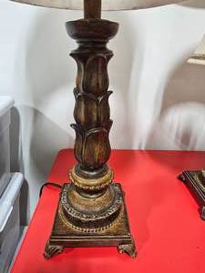 lot 262 image: Pair of VTG Lamps w Tulip Design and Rope Edging Around Base