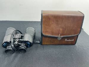 lot 143 image: Vintage Bushnell Sportview Insta-Focus  10x50 Binoculars