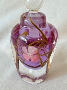 lot 30 image: Artisan Glass Dabber  Perfume Bottle