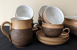 lot 17 image: Vintage Denby Cotswold Bowls and Cup Set