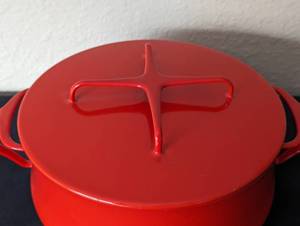lot 16 image: Dansk Red Enamel Dutch Oven