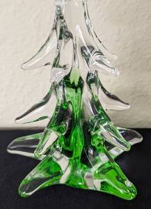lot 60 image: F M Ronneby Sweden Art Glass Tree