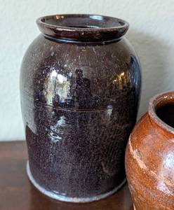 lot 70 image: Assorted Vintage Stoneware Jugs and Vases