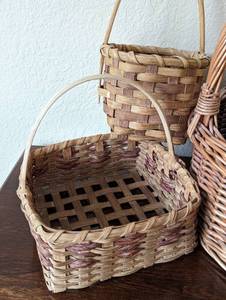 lot 71 image: Beautiful Decorative Woven Baskets
