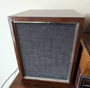 lot 83 image: Vintage Panasonic Turntable, Receiver and Speakers